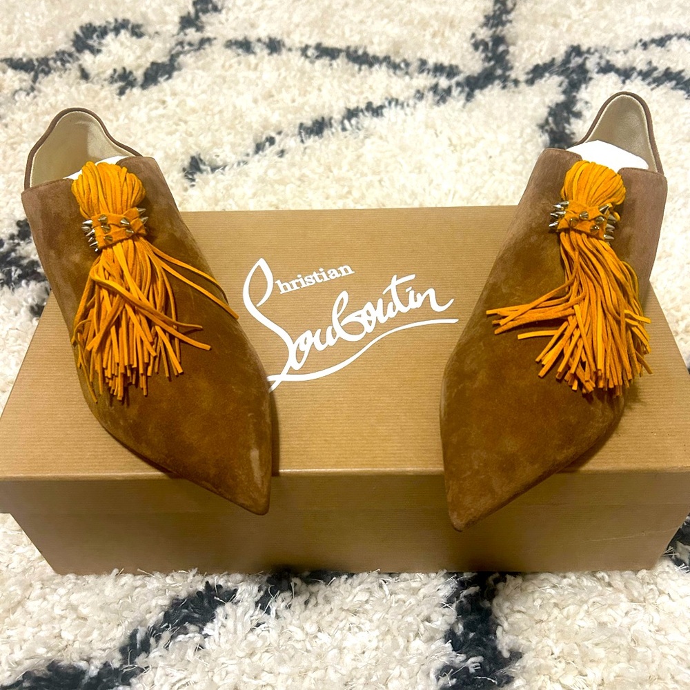 NWT Christian Louboutin Medinana Flats
